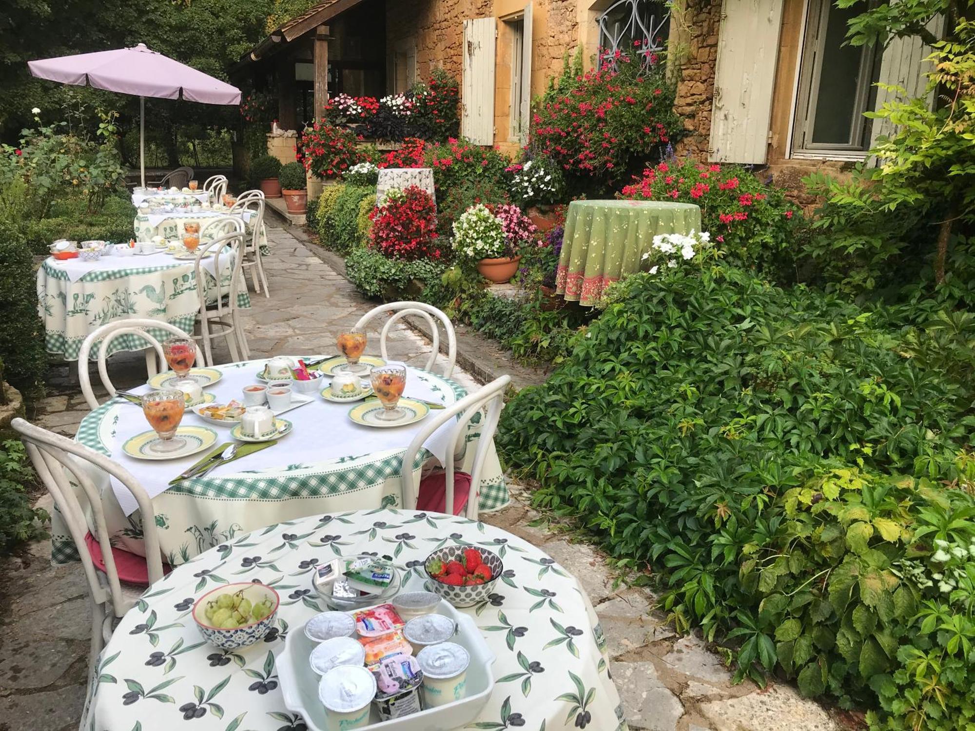 Bed & Breakfast Le Moulin Neuf Saint-Alvère Exterior foto